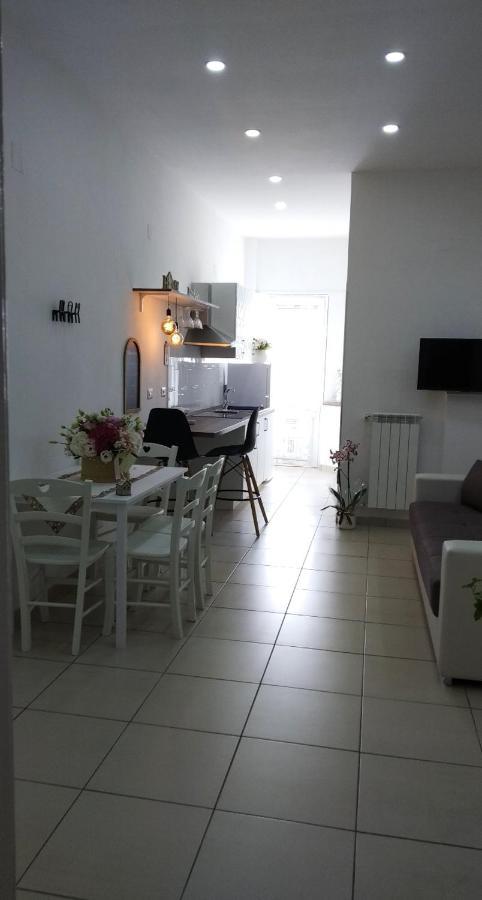 Relais Divi Apartment Castellammare di Stabia Bagian luar foto