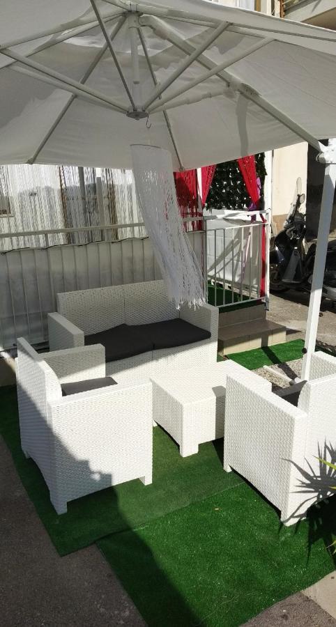 Relais Divi Apartment Castellammare di Stabia Bagian luar foto