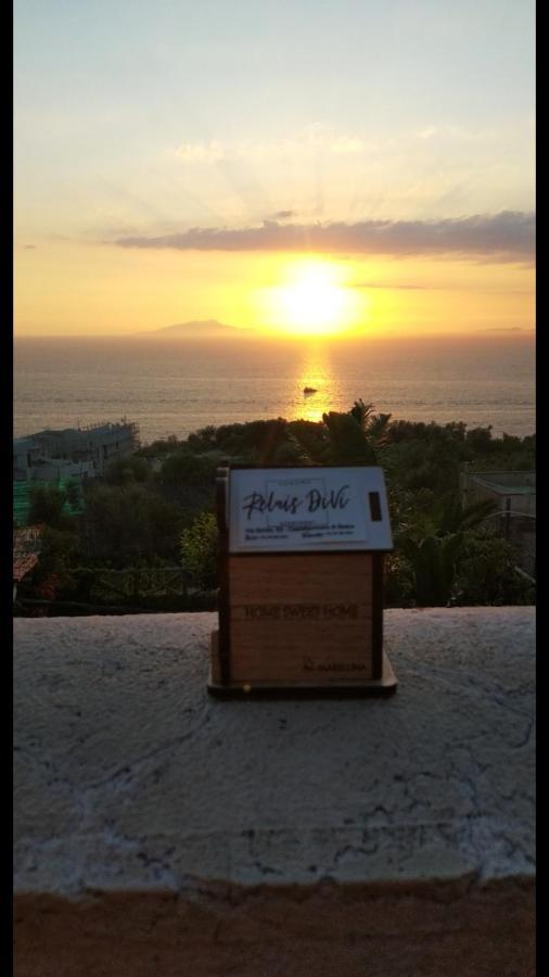 Relais Divi Apartment Castellammare di Stabia Bagian luar foto